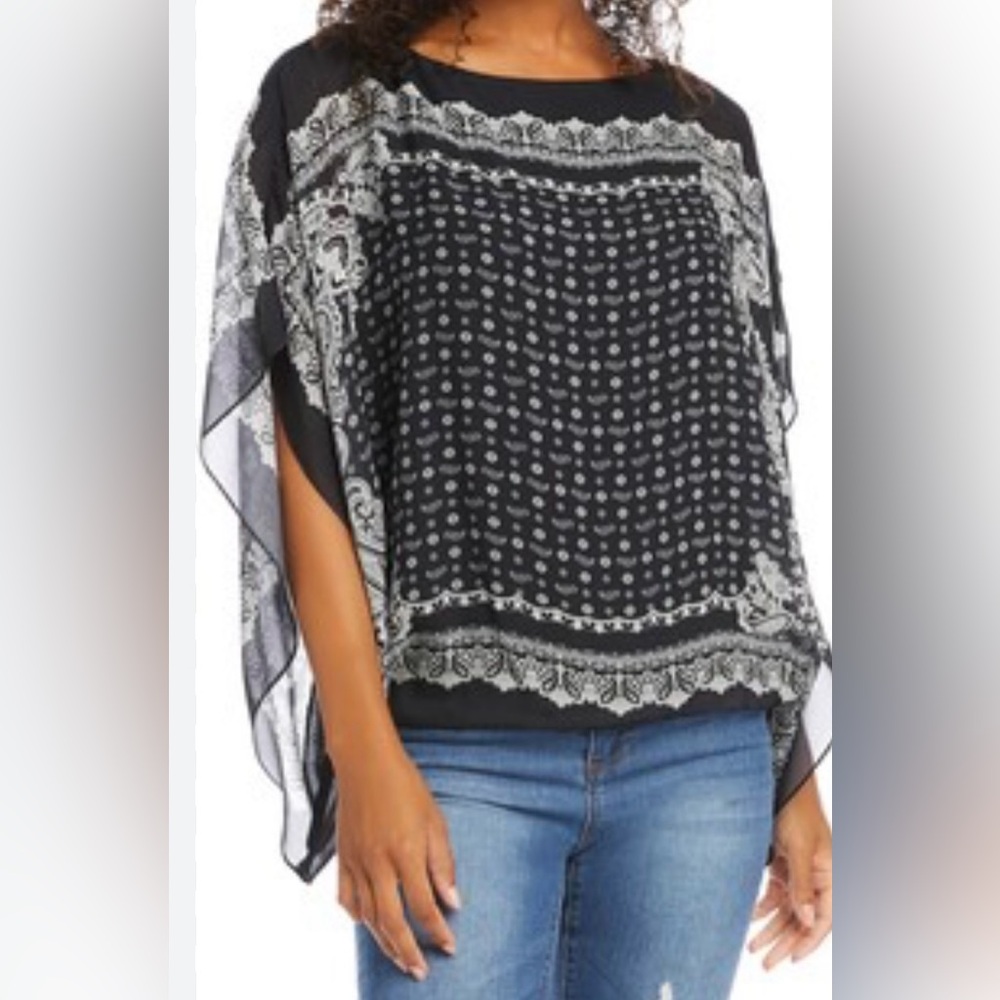 Karen Kane Bandana Scarf top Size Medium - Black and White